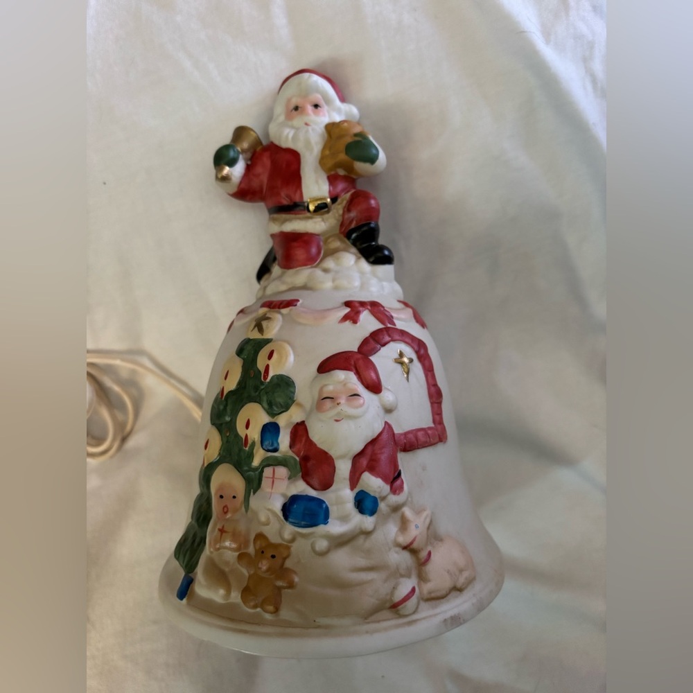 Vintage “Christmas Around the World”Lighted Santa Bell